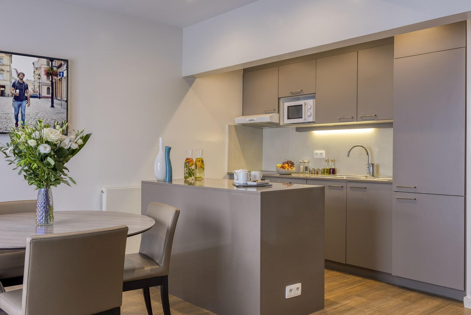 Citadines Toison D'Or Brussels Aparthotel Saint-Gilles Ngoại thất bức ảnh