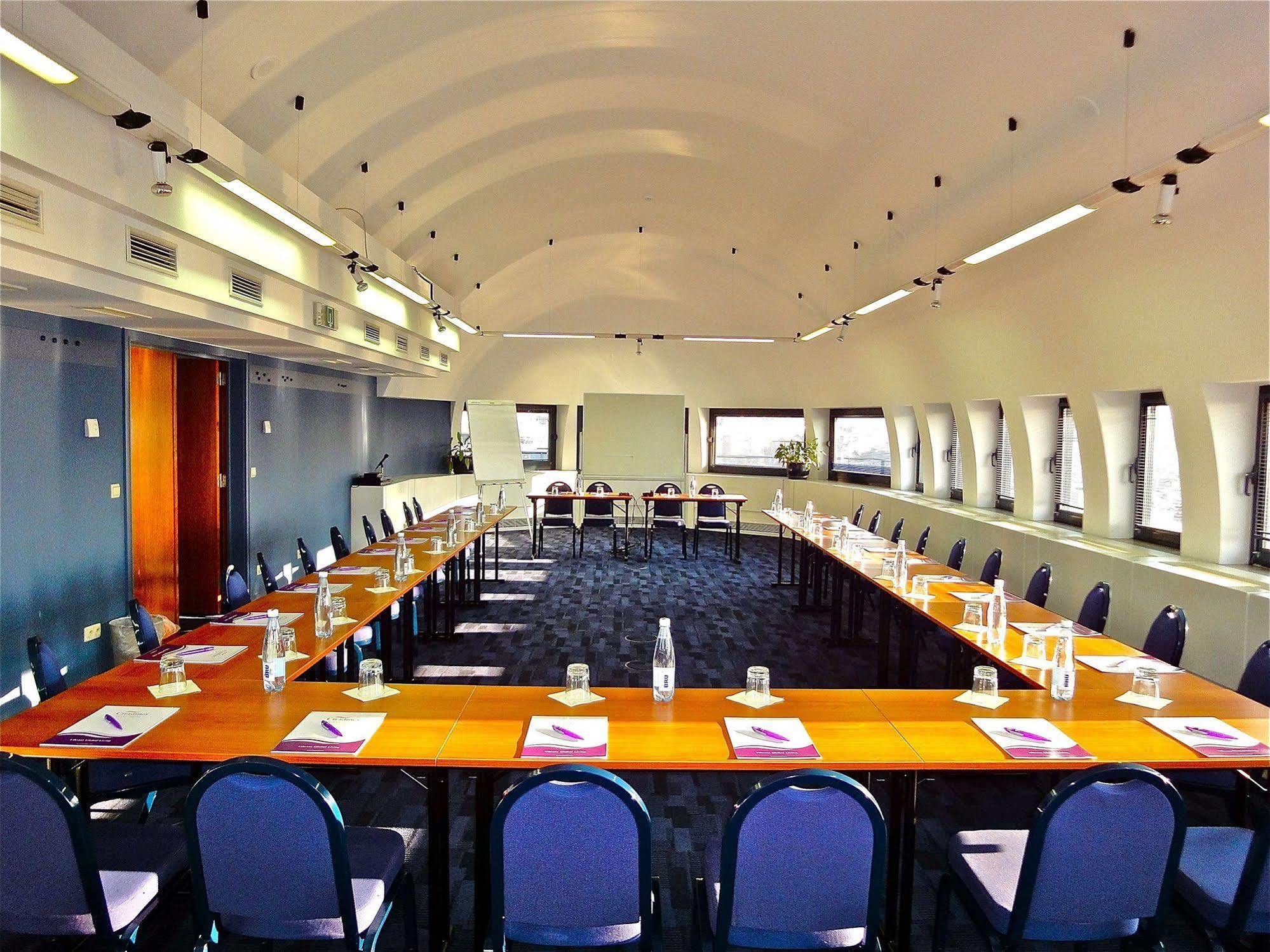 Citadines Toison D'Or Brussels Aparthotel Saint-Gilles Ngoại thất bức ảnh